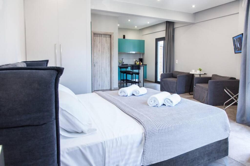 E Spacious Cornered Brand New Studio Apartment E Athene Buitenkant foto