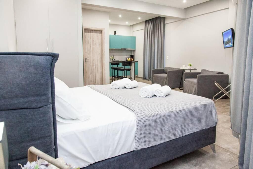 E Spacious Cornered Brand New Studio Apartment E Athene Buitenkant foto